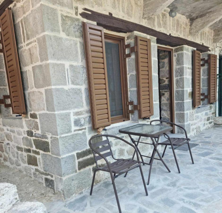 Appartement Οικιεσ Παλιοσ Φουρνοσ à Pramanta Extérieur photo